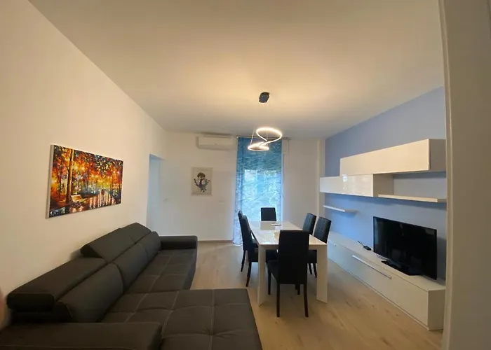 Perla Marina Апартаменты *