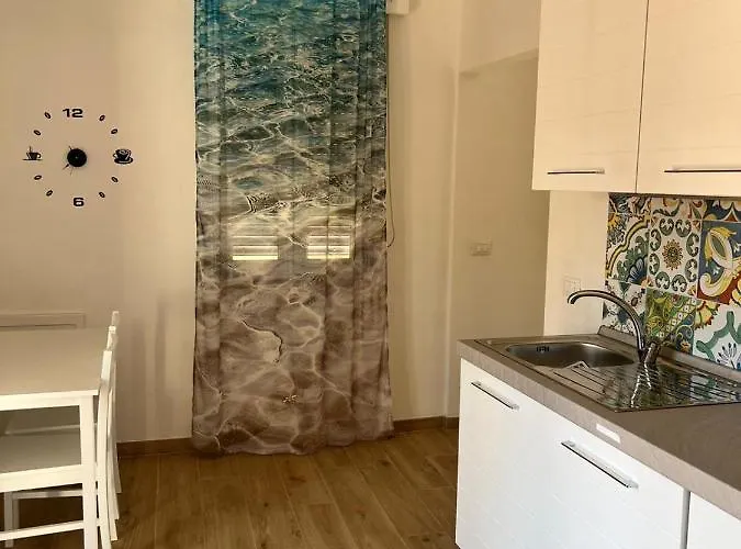 Апартаменты Perla Marina Васто