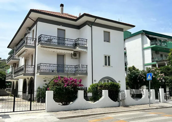 Perla Marina Васто